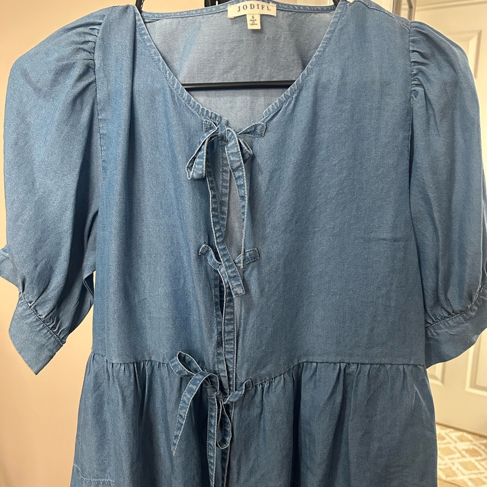 JODIFL Blue Tie-Front Blouse. NWOT